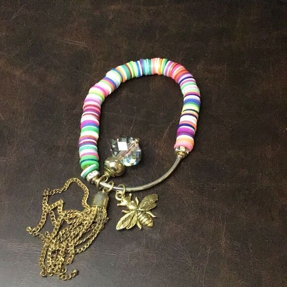 Colorful personalized charm bracelet with pretty bee - Picture 1 of 7